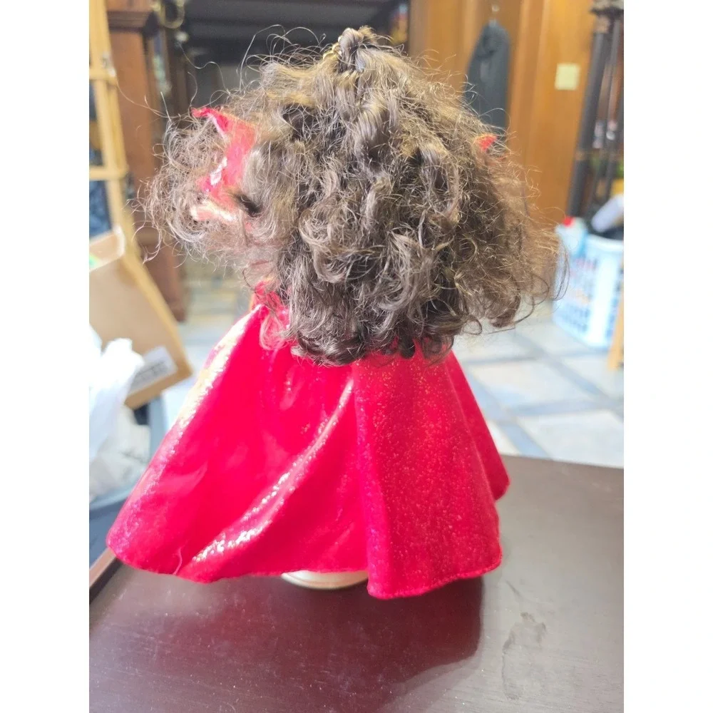 Mattel Happy Holidays Special‎ Edition Barbie 1997 with Stand